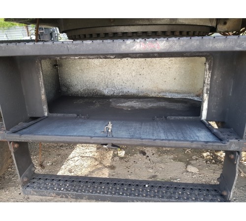 Подножка боковая с ящиком под инструменты левая