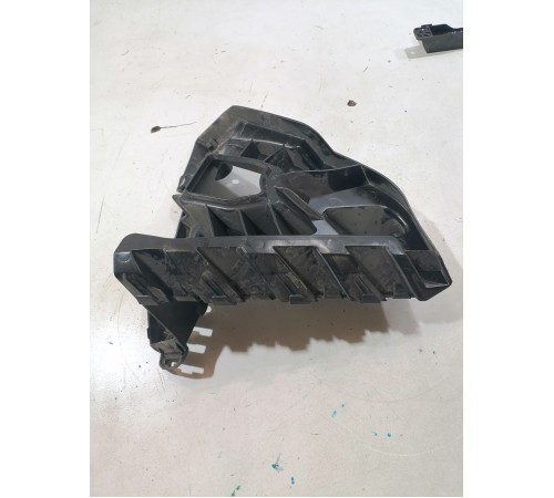 Кронштейн заднего бампера левый