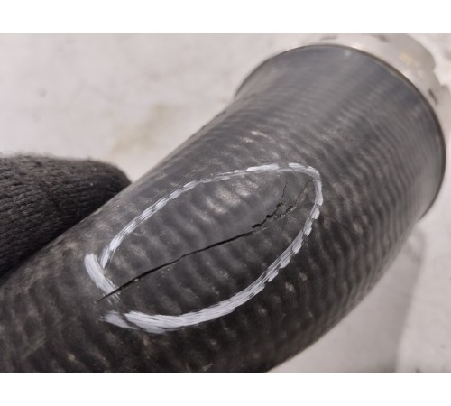 Патрубок интеркулера