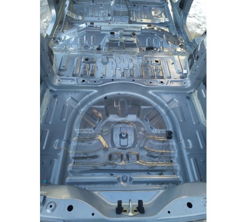 Пол багажника