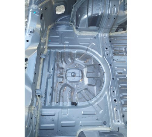 Пол багажника