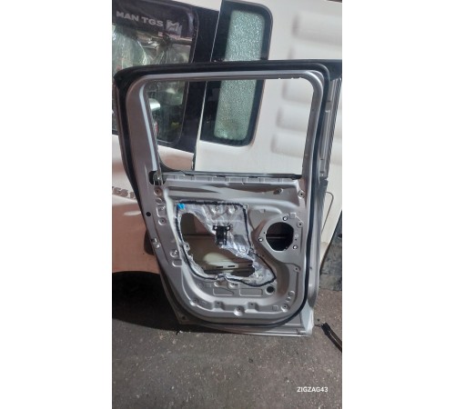 Дверь(задняя левая)