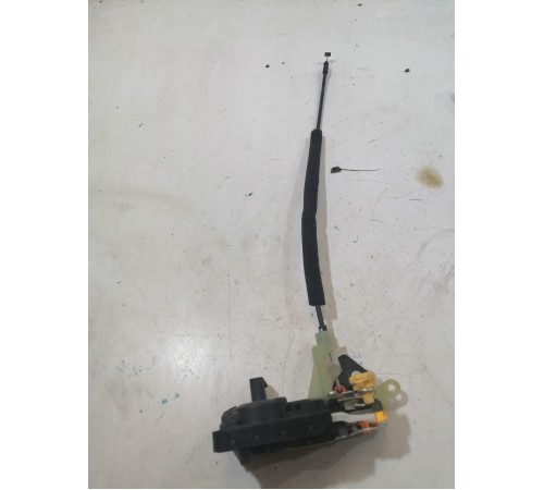 Замок двери передний правый