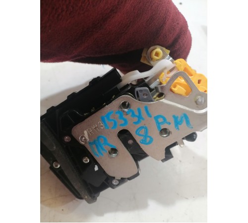 Замок двери передний правый