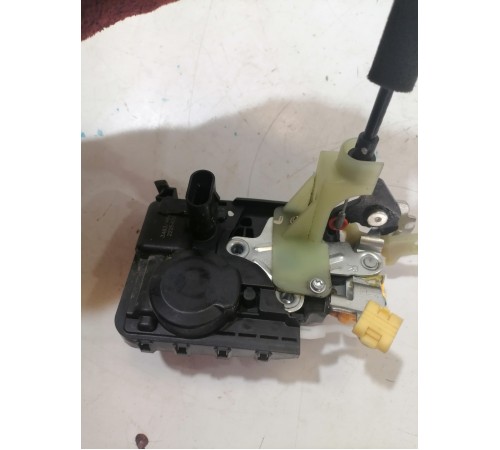 Замок двери передний правый