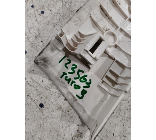 Обшивка стойки лобового стекла правая