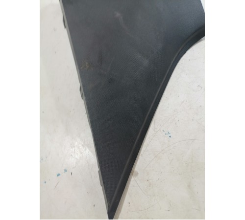 Обшивка стойки багажника правая верхняя