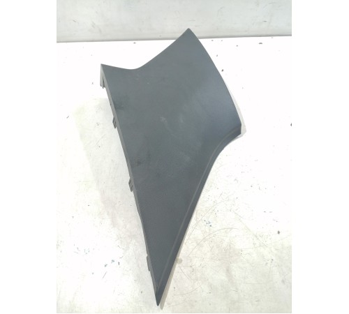 Обшивка стойки багажника правая верхняя