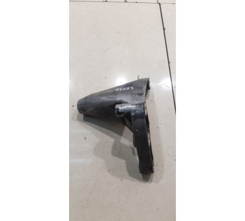 Кронштейн раздаточной коробки (правый)