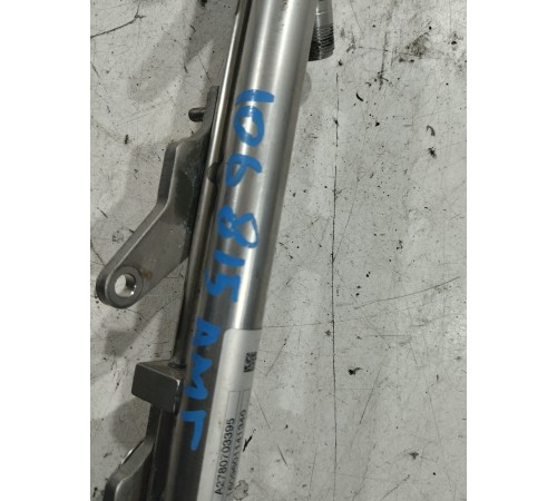 Топливная рампа левая