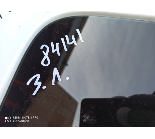 Глухое стекло двери (заднее левое)