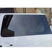 Глухое стекло двери (заднее левое)