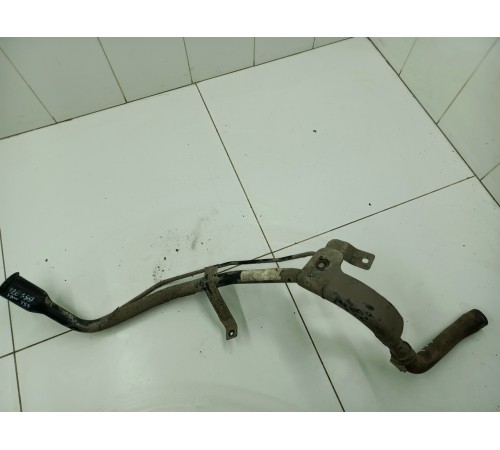 Горловина топливного бака