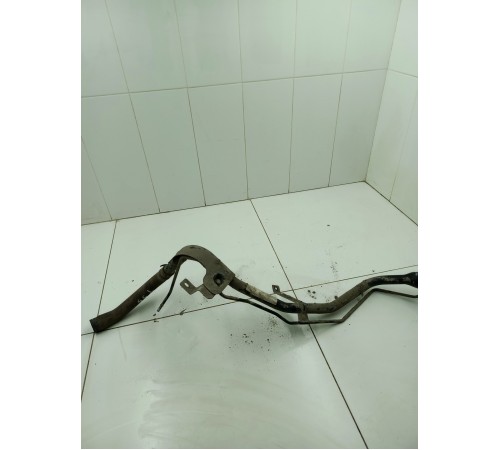 Горловина топливного бака