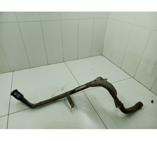 Горловина топливного бака