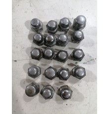 Гайки колесные 19 шт