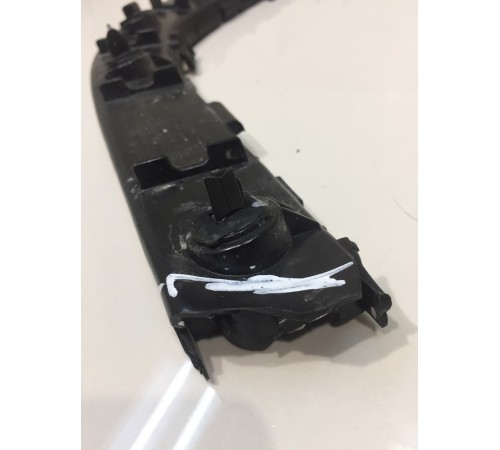 Кронштейн заднего бампера левый