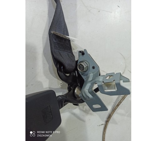 Ремень безопасности (задний центральный)