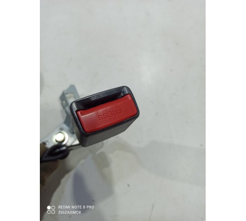 Ремень безопасности (задний центральный)