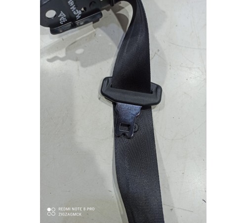 Ремень безопасности (задний центральный)