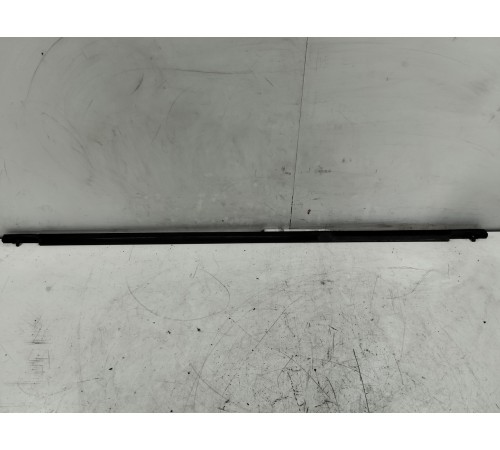 Уплотнитель стекла (задний правый наружный)