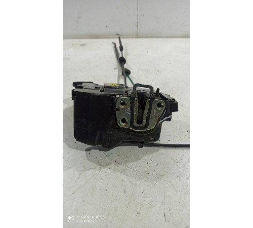 Замок двери (задний правый)