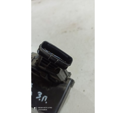 Замок двери (задний правый)