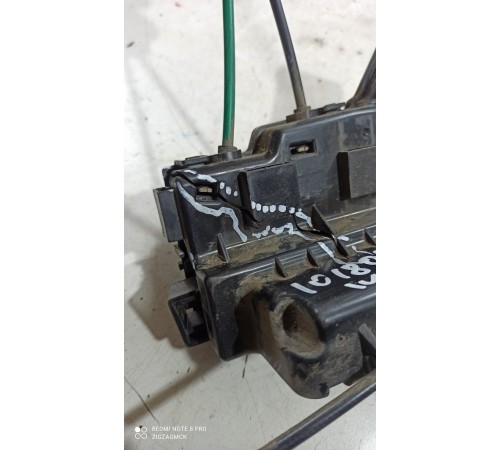 Замок двери (задний правый)