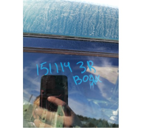 Глухое стекло заднее правое