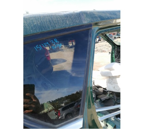 Глухое стекло заднее правое