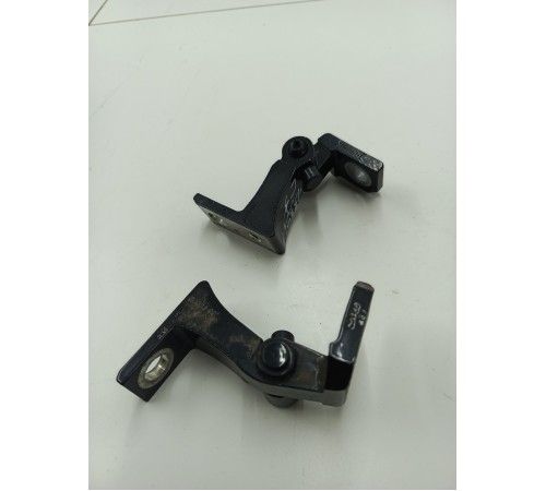 Комплект петель задней левой двери