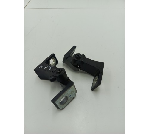 Комплект петель задней левой двери