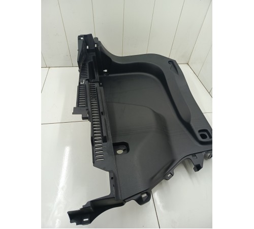 Обшивка багажника задняя левая