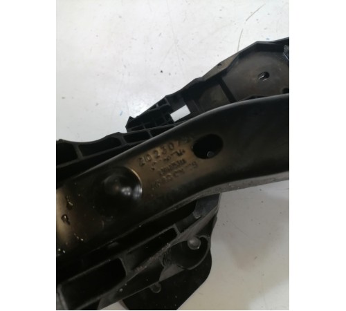 Педаль тормоза