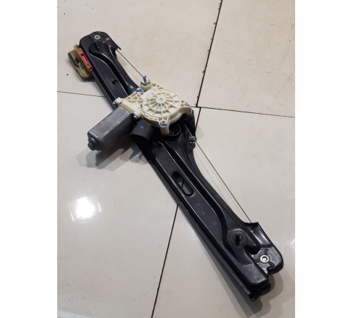 Стеклоподъёмник (задний, правый)