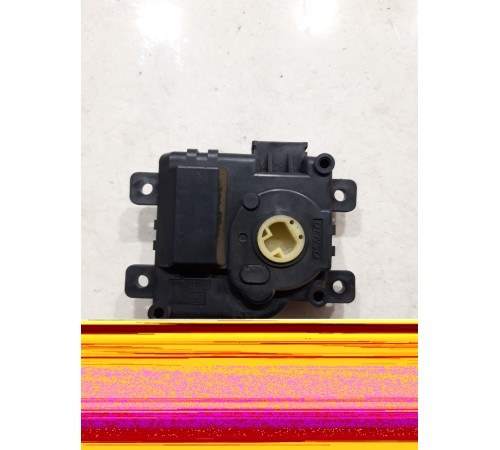 Моторчик привода заслонок отопителя