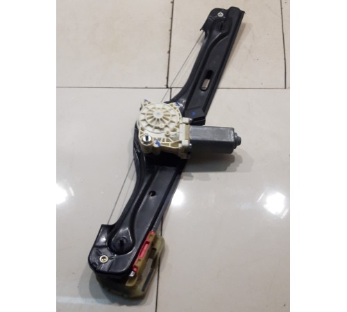 Стеклоподъёмник (задний, правый)