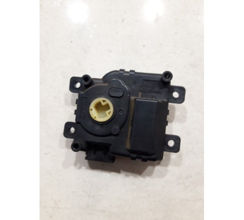 Моторчик привода заслонок отопителя