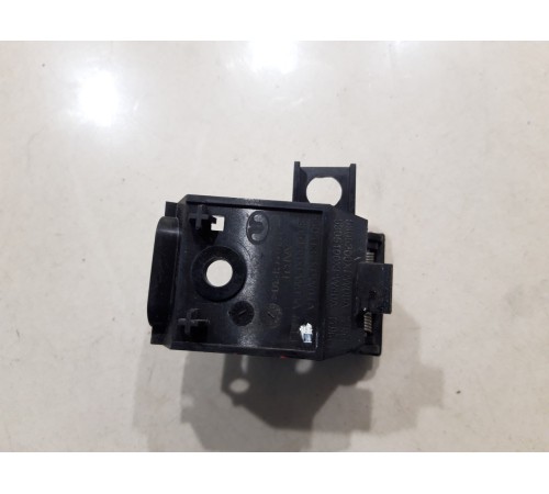 Рычаг открывания капота/бензобака