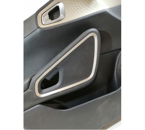 Обшивка двери передняя левая