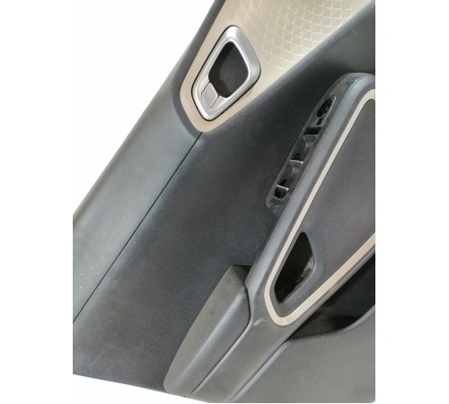 Обшивка двери передняя левая