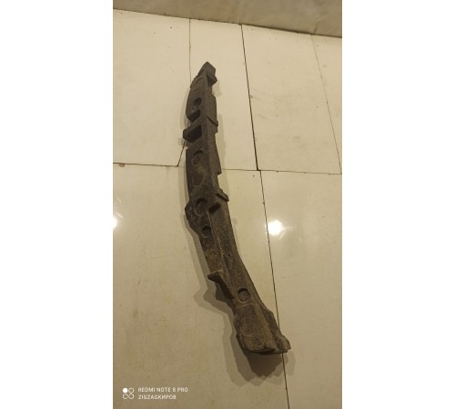 Уплотнитель крыла передний правый