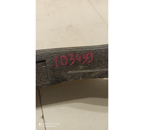 Уплотнитель крыла передний правый