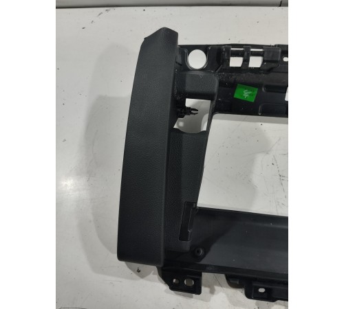 Накладка торпедо центральная