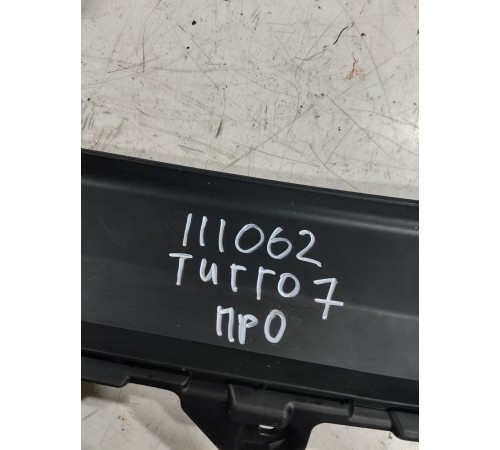 Накладка торпедо центральная