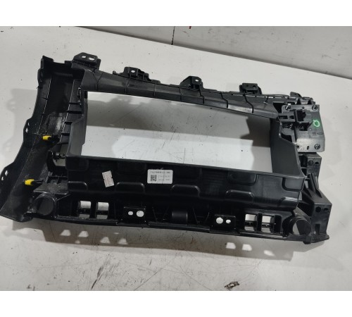 Накладка торпедо центральная