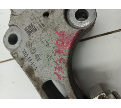 Кронштейн двигателя задний правый