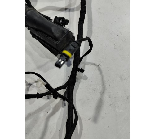 Электропроводка двери (передняя правая)