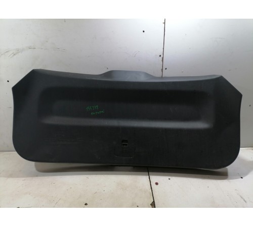 Обшивка крышки багажника