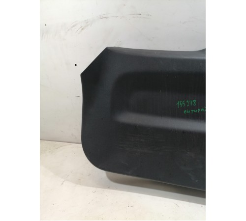 Обшивка крышки багажника